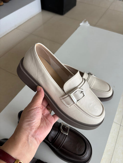 Buckle Straps Loafer